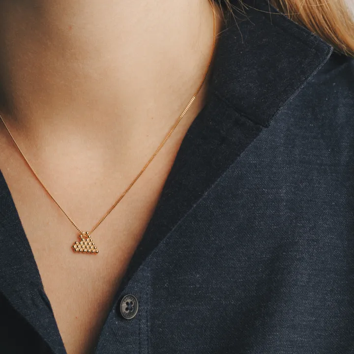 Halskette - gepunktetes Herz mit Loch - gold