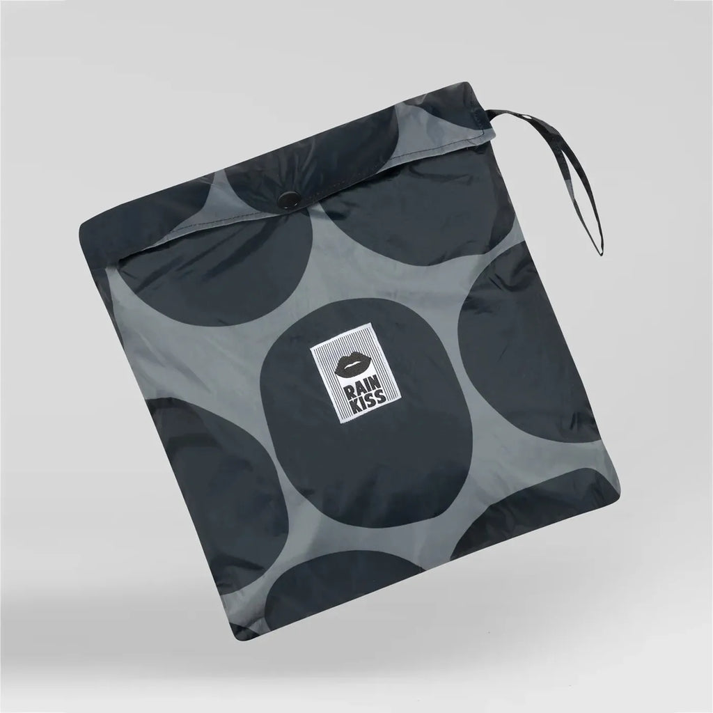Produktbild-Rain Poncho - Black Polka