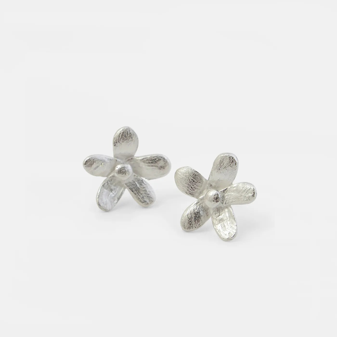 Produktbild Ohrstecker Jasmin - mittel - silber