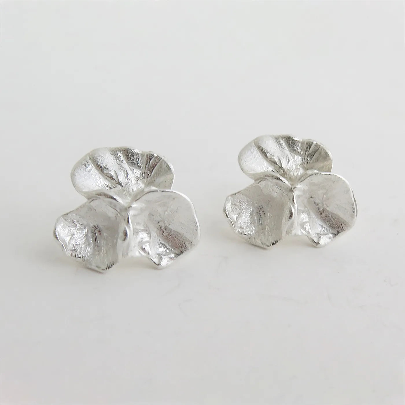 Ohrstecker Drei Blütenblätter - silber