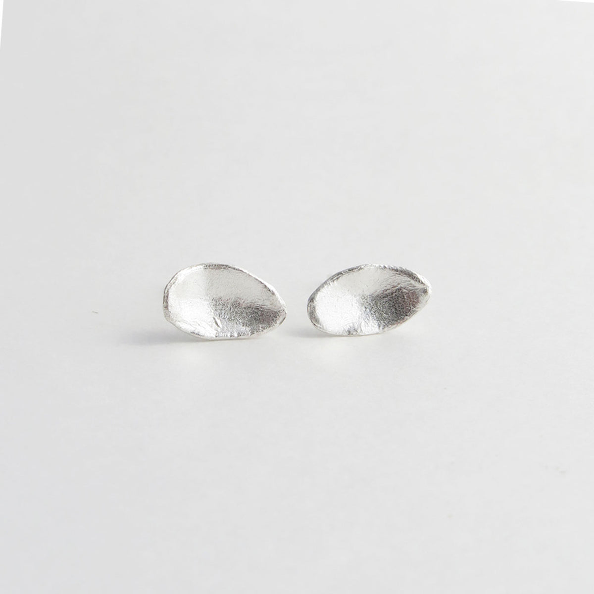 Produktbild - Ohrstecker Kleine Blätter - silber