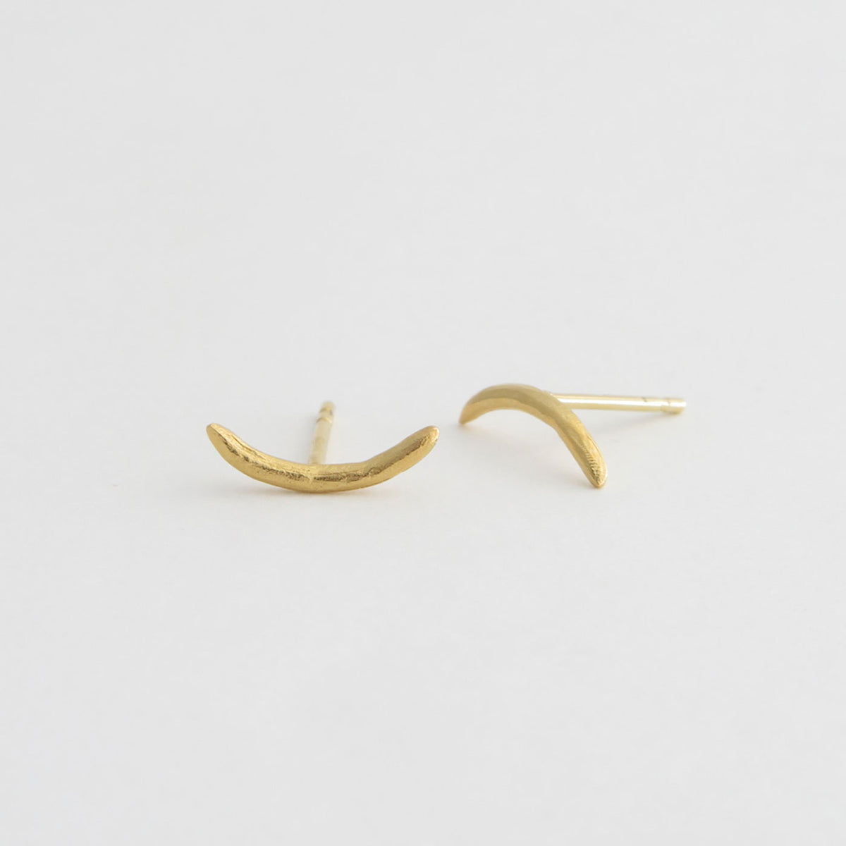 Produktbild - Ohrstecker Halbrund - gold