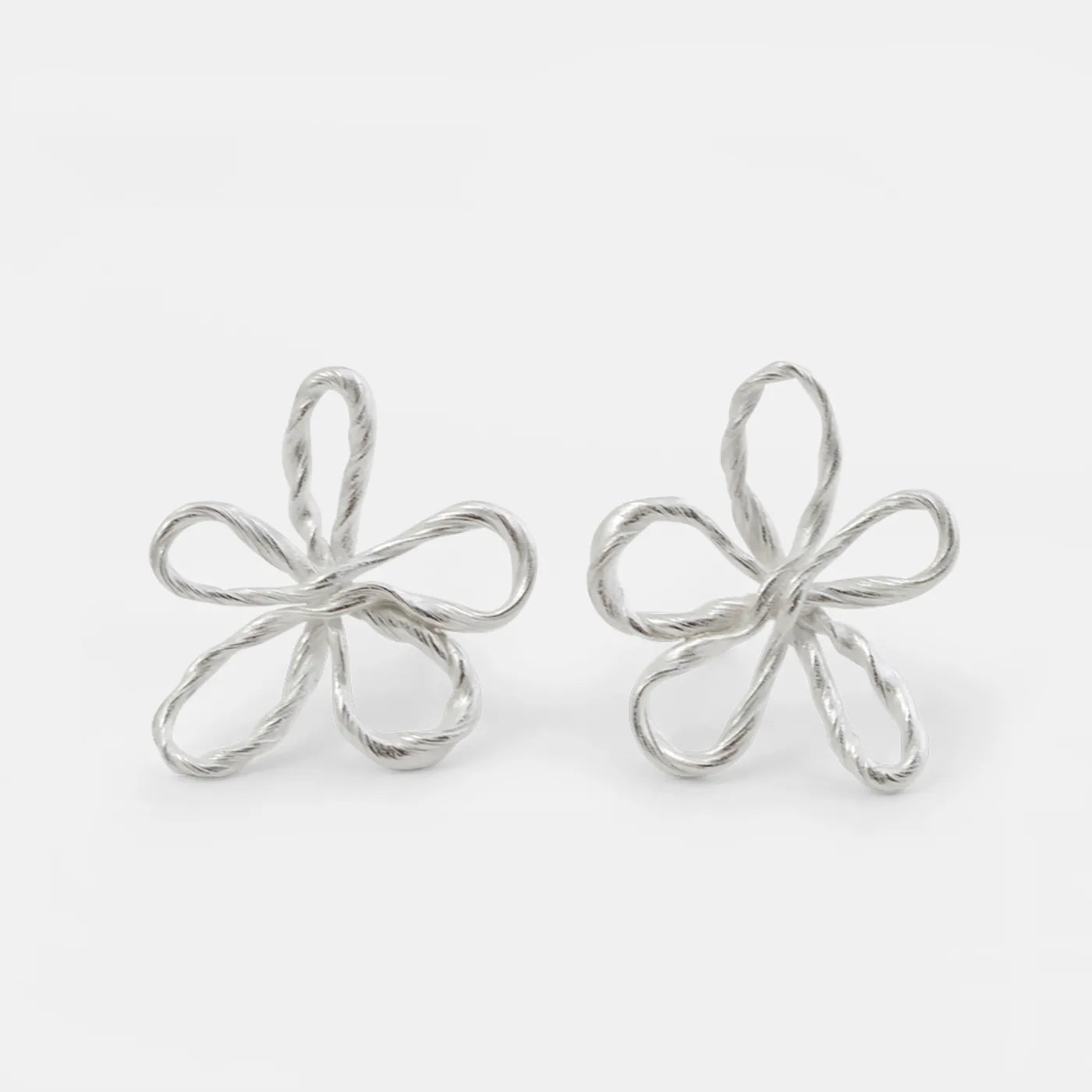 Produktbild Ohrstecker Blumenknoten - gross - silber